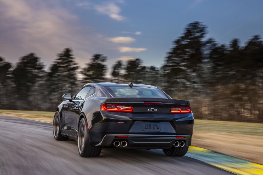  Chevrolet Camaro SS 1LE 2016 года  (фото 16 из 18)